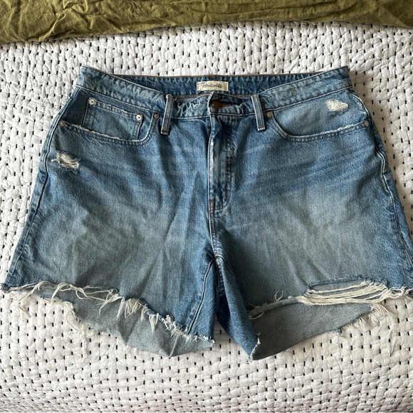 Madewell Relaxed Mid-Length Denim Shorts - Picture 9 of 9